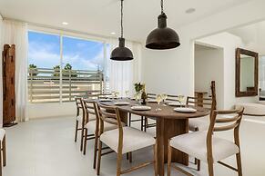 4 4 5 Rooftoppoolpingponggazebonear Ritz Beach