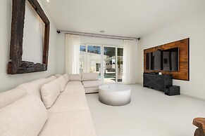 4 4 5 Rooftoppoolpingponggazebonear Ritz Beach