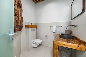 4 4 5 Rooftoppoolpingponggazebonear Ritz Beach