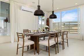 4 4 5 Rooftoppoolpingponggazebonear Ritz Beach