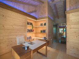 Superior Chalet With Views