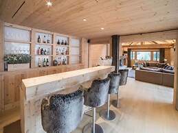 Superior Chalet With Views
