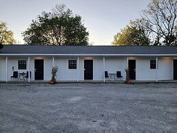 Whitetail Inn