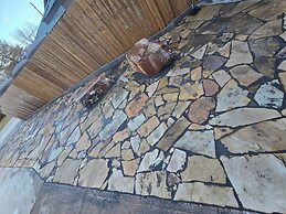 Whitetail Inn