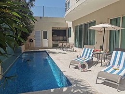 Apartments with Shared Pool and BBQ