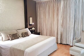 Apartments with Shared Pool and BBQ