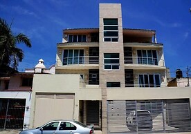 Apartments with Shared Pool and BBQ