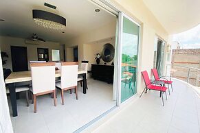 Apartments with Shared Pool and BBQ