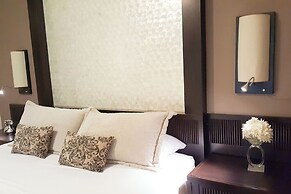 Apartments with Shared Pool and BBQ