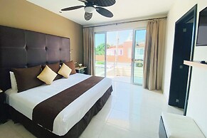 Apartments with Shared Pool and BBQ