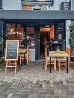 JFL prédio completo com café da manha