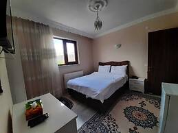 Parasut Village Hotel