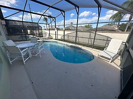 Completely Updated Villa, Private Pool, Beautiful!