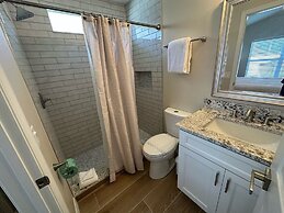 Completely Updated Villa, Private Pool, Beautiful!