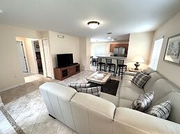 Stunning Villa With Golf Course Views