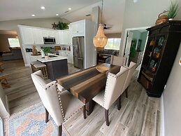 Fully Updated Pool Villa, Southern Dunes