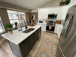 Fully Updated Pool Villa, Southern Dunes