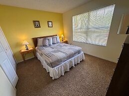 South Facing Pool Home - Room for the Whole Family!