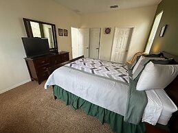 South Facing Pool Home - Room for the Whole Family!