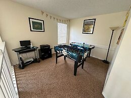 South Facing Pool Home - Room for the Whole Family!