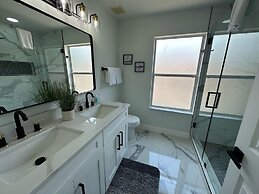 Beautifully Remodeled Home - Southen Dunes Golf Course Views