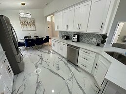 Beautifully Remodeled Home - Southen Dunes Golf Course Views