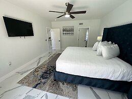 Beautifully Remodeled Home - Southen Dunes Golf Course Views