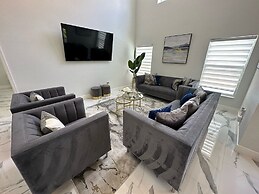 Beautifully Remodeled Home - Southen Dunes Golf Course Views