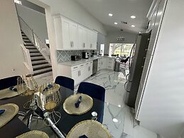 Beautifully Remodeled Home - Southen Dunes Golf Course Views