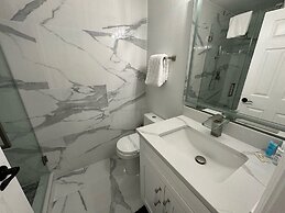 Beautifully Remodeled Home - Southen Dunes Golf Course Views