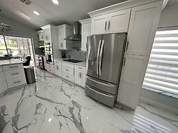 Beautifully Remodeled Home - Southen Dunes Golf Course Views