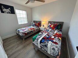 Modern, Fully Updated Southern Dunes Home - Golf Course Views