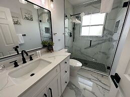 Modern, Fully Updated Southern Dunes Home - Golf Course Views