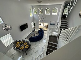 Modern, Fully Updated Southern Dunes Home - Golf Course Views