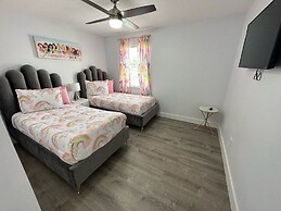 Modern, Fully Updated Southern Dunes Home - Golf Course Views