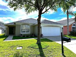 3067bal South Facing Pool & Spa - Free Pool Heat Special!!