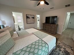 3067bal South Facing Pool & Spa - Free Pool Heat Special!!