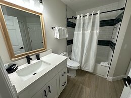 3067bal South Facing Pool & Spa - Free Pool Heat Special!!