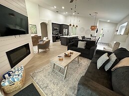 3067bal South Facing Pool & Spa - Free Pool Heat Special!!