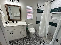 3067bal South Facing Pool & Spa - Free Pool Heat Special!!