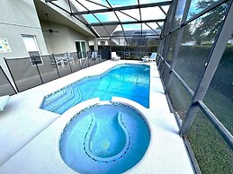 3067bal South Facing Pool & Spa - Free Pool Heat Special!!