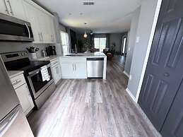 Updated Southern Dunes Pool Home