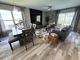 Updated Southern Dunes Pool Home