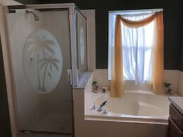 Southern Dunes Holiday Home, Private Pool Area