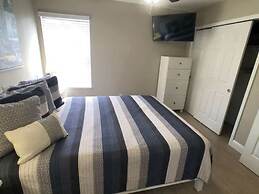 Beautiful Remodeled Private Pool Home