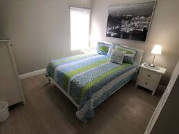 Beautiful Remodeled Private Pool Home