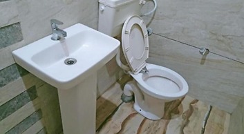 Goroomgo Guru kripa guest house Amritsar