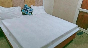 Goroomgo Guru kripa guest house Amritsar