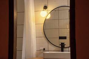 Cove The Glass House