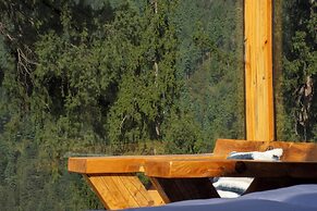 Cove The Glass House